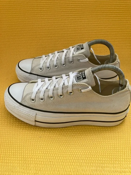Converse Chuck Taylor White Low Top Platform Sneakers Size 7 - Picture 3 of 10